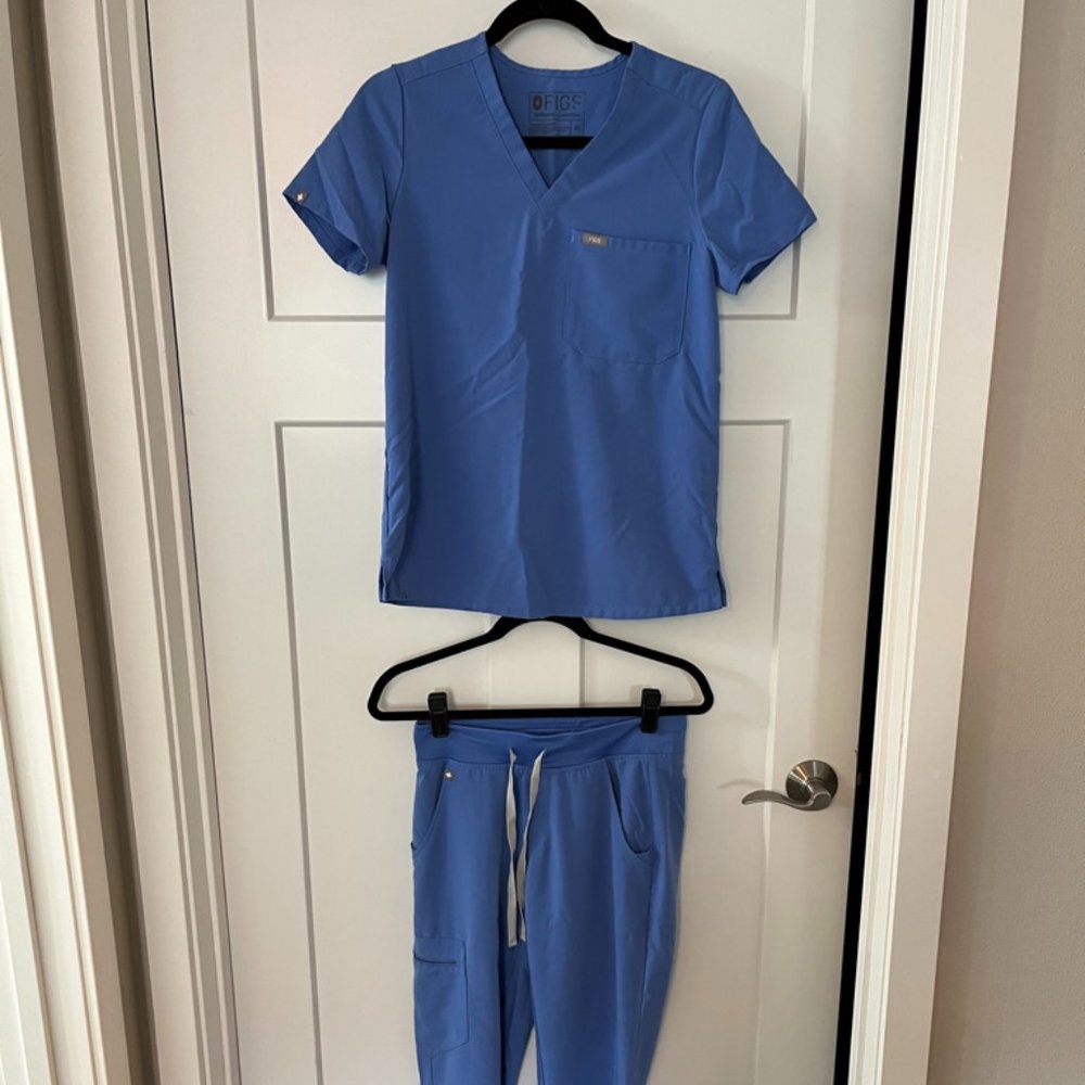 FIGS Scrub Set, XS Catarina Top, XS Petite Zamora Bottom, Ceil Blue
